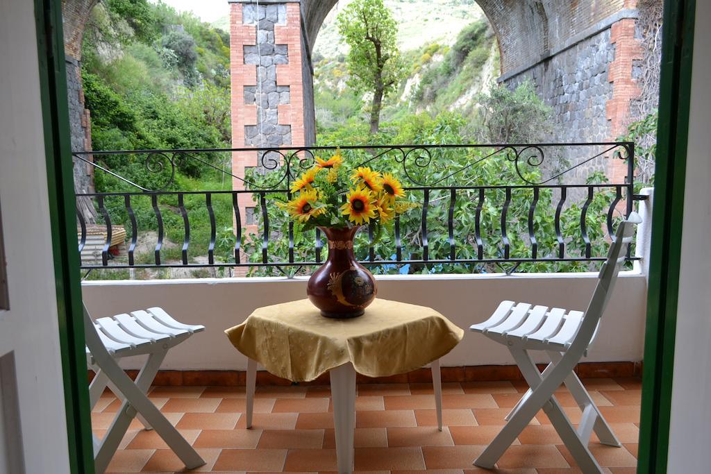 Hotel Villa Bina Sant'Angelo  الغرفة الصورة