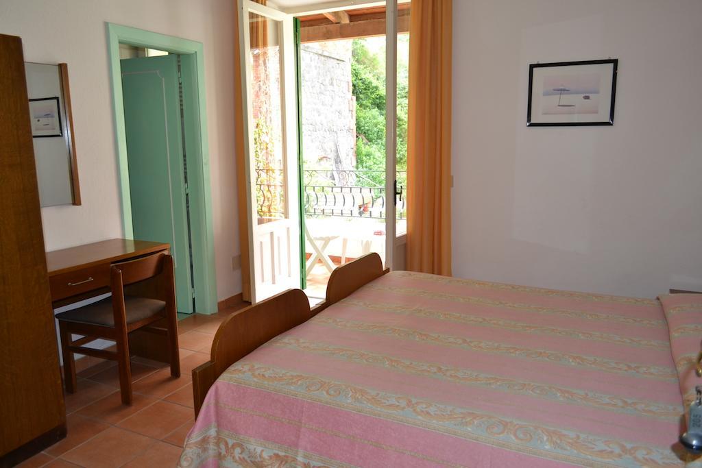 Hotel Villa Bina Sant'Angelo  الغرفة الصورة