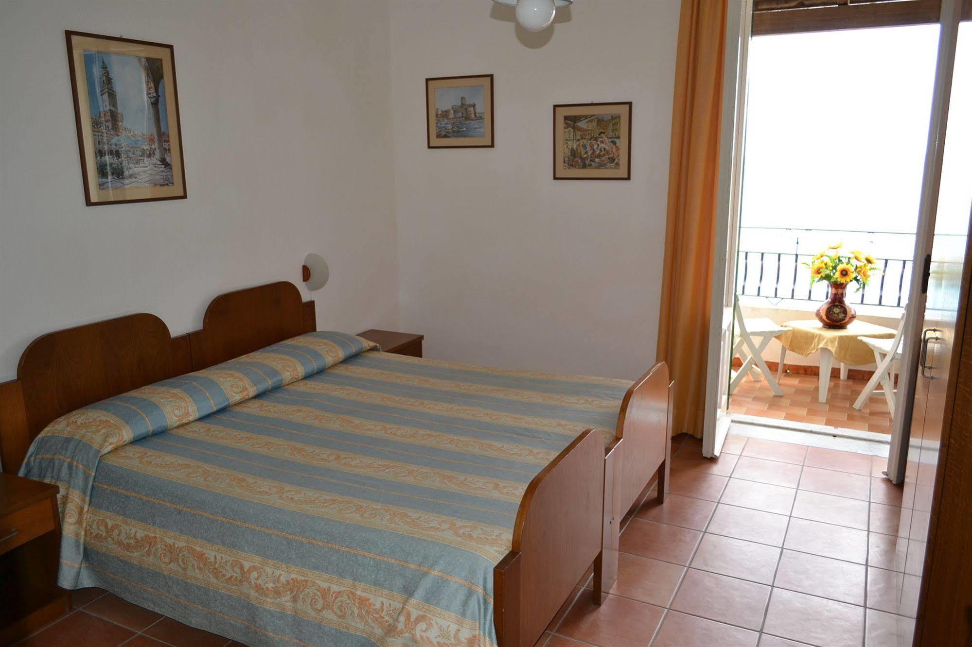 Hotel Villa Bina Sant'Angelo  المظهر الخارجي الصورة