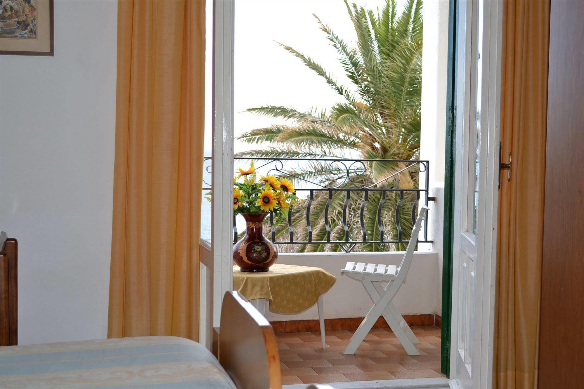Hotel Villa Bina Sant'Angelo  المظهر الخارجي الصورة