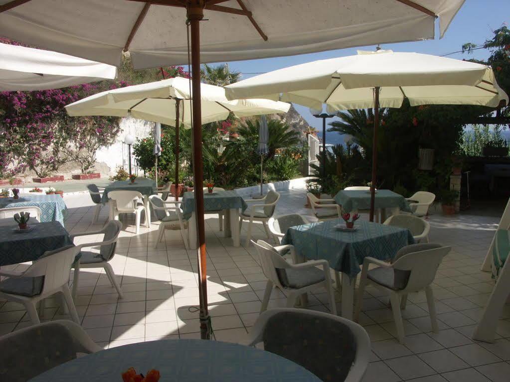 Hotel Villa Bina Sant'Angelo  المظهر الخارجي الصورة