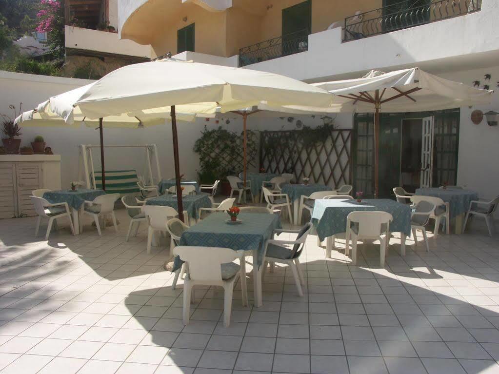 Hotel Villa Bina Sant'Angelo  المظهر الخارجي الصورة