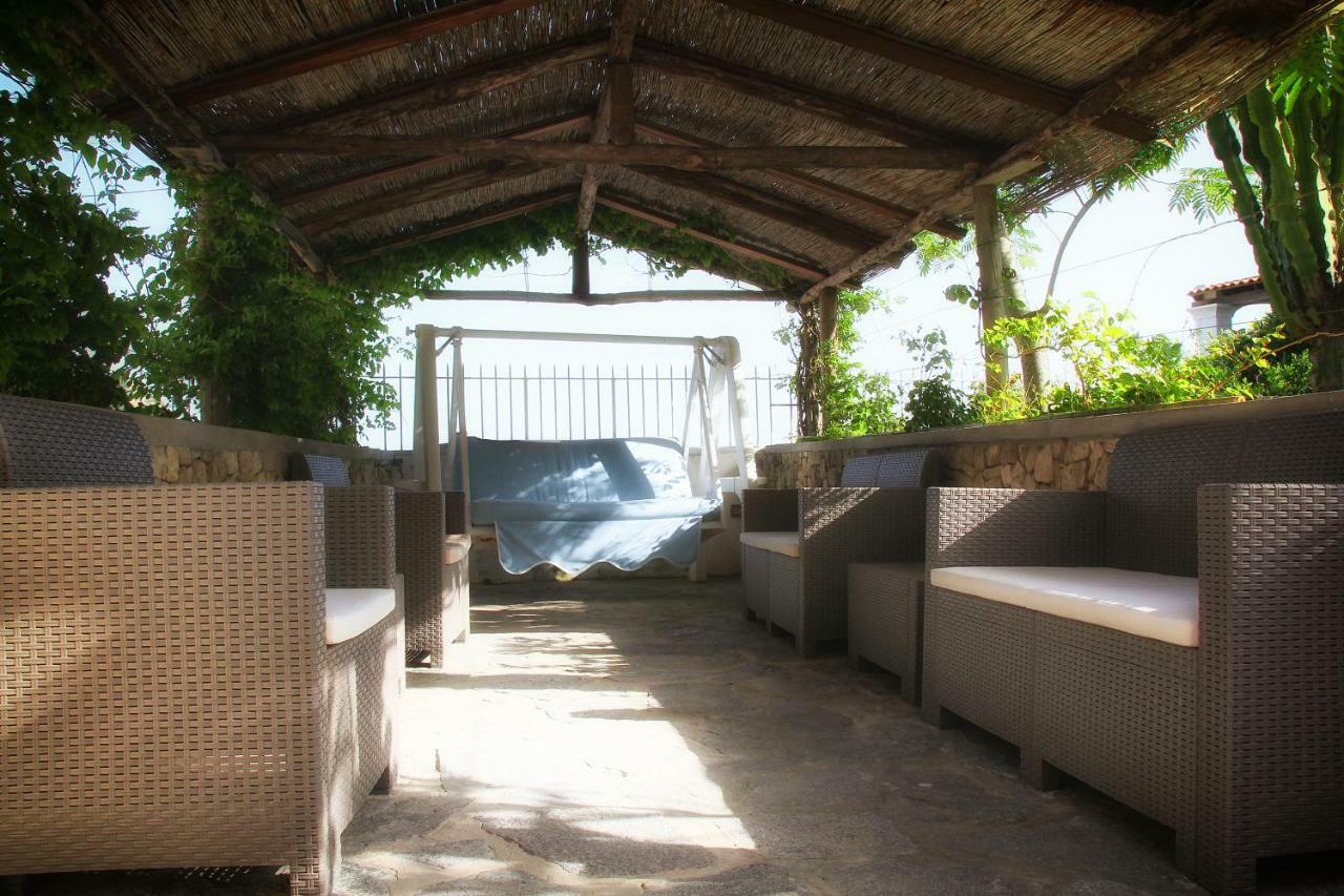 Hotel Villa Bina Sant'Angelo  المظهر الخارجي الصورة