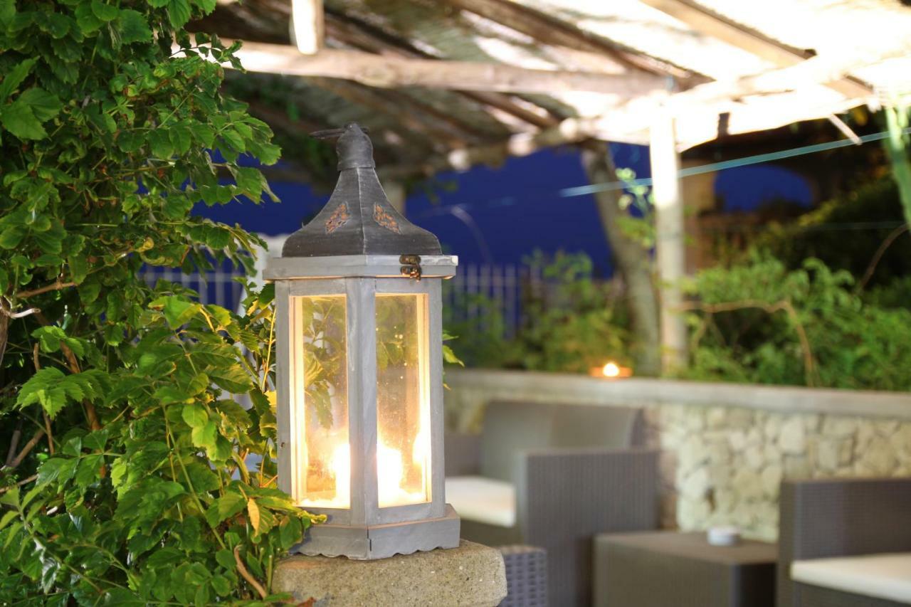 Hotel Villa Bina Sant'Angelo  المظهر الخارجي الصورة